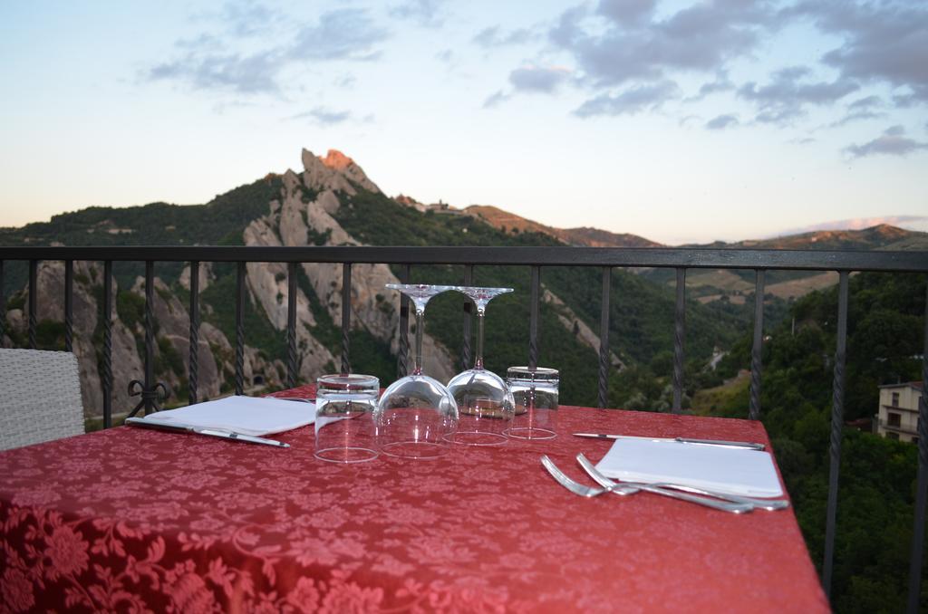 La Locanda Di Castromediano Castelmezzano Ngoại thất bức ảnh