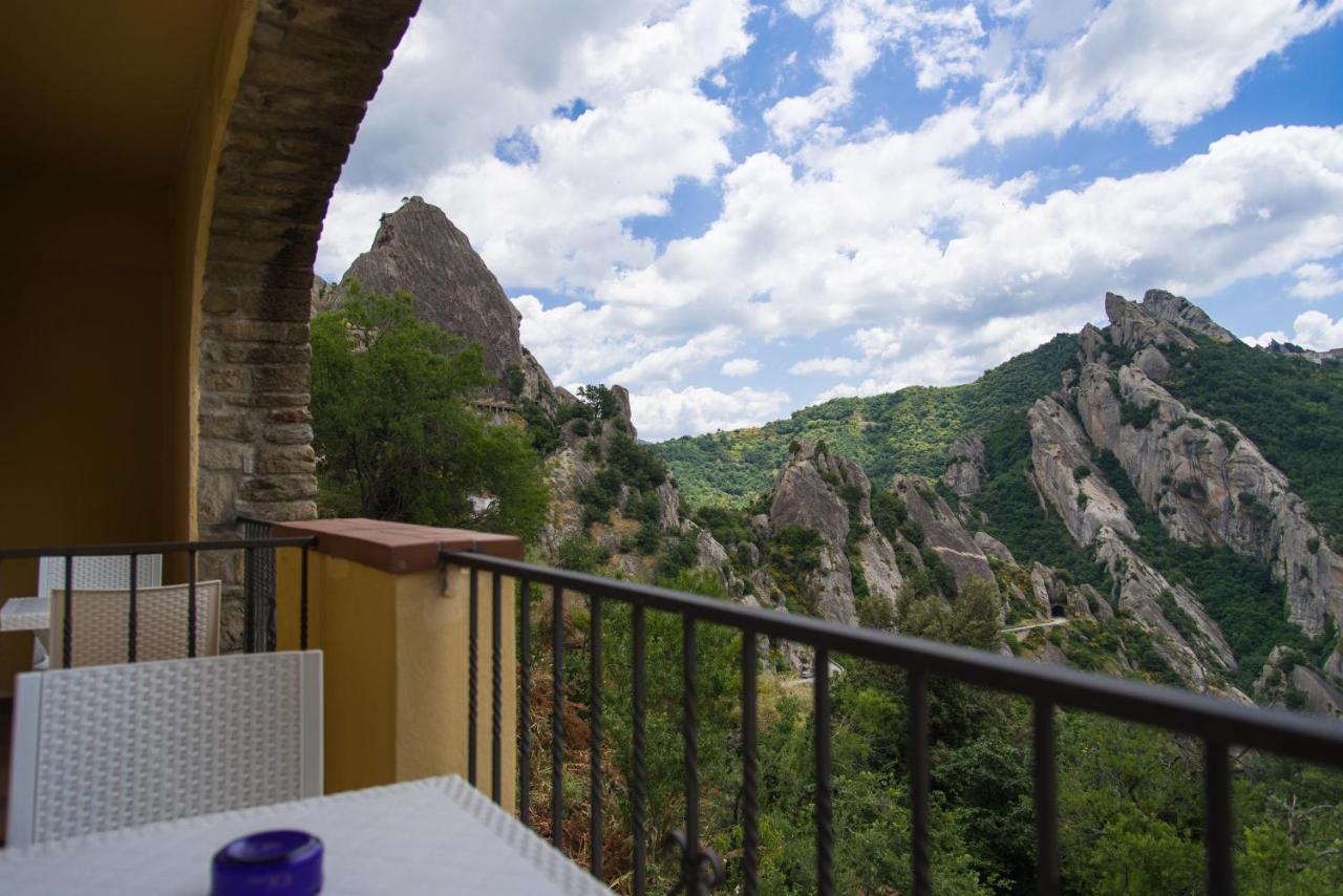 La Locanda Di Castromediano Castelmezzano Ngoại thất bức ảnh
